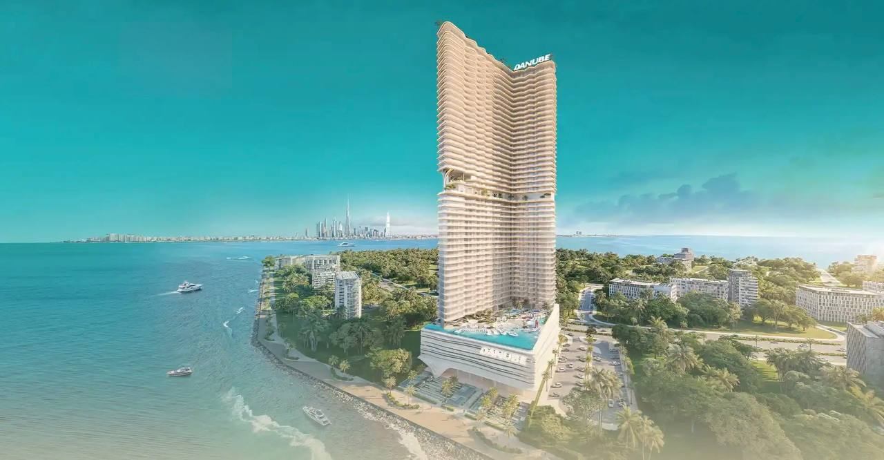 photo_5825553710719896390_y